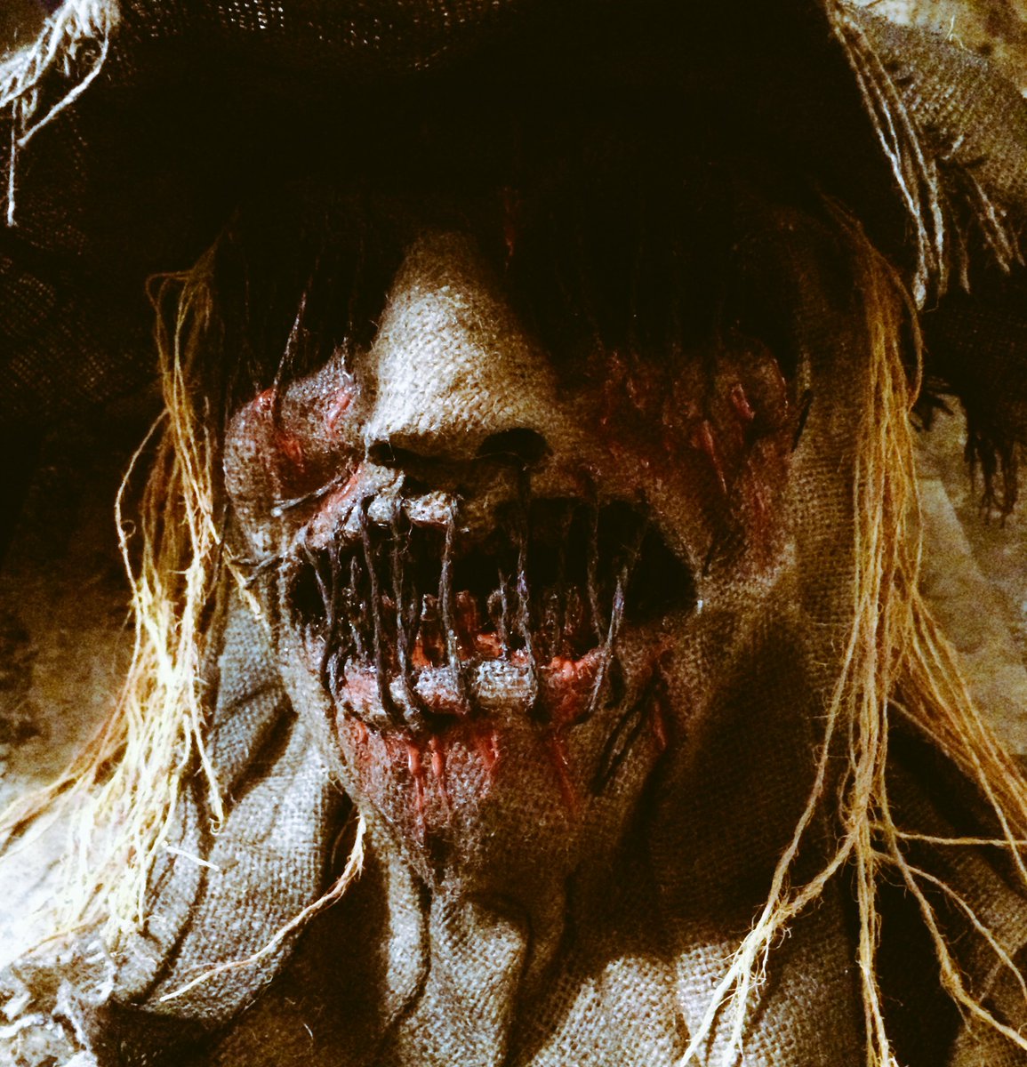AaronNobess's tweet photo. Lots of new projects coming #scarecrow #creepy #cryptskin #Mask #Masks #Costume #Halloween #comicon2017 #Nightmare #WPG #HauntedForest https://t.co/gTO7upG0Hz