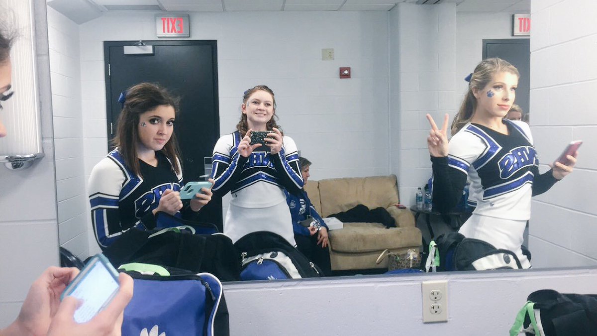 alexisdawndixon's tweet photo. HBD @emma_mcalister !!!!!! thanks for always sharing your house w/ me and @KristyDags so we can all watch the bachelorette!!!! you rock 💘 https://t.co/AfmdJHUYIN