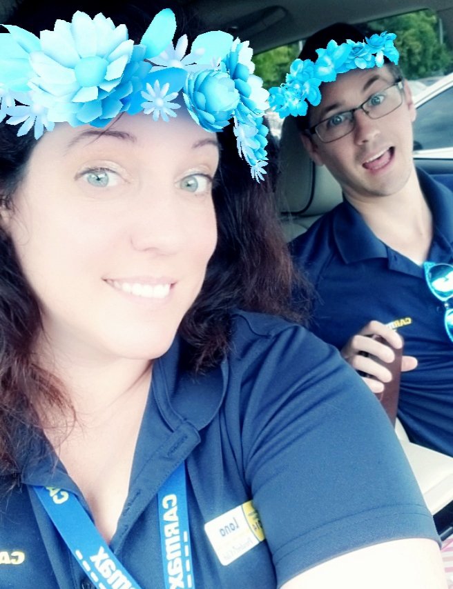 DeerHaley's tweet photo. As you can see, it's a very busy day at work today. #commissionpay #nocustomers #raining https://t.co/fkzQAmJcRz