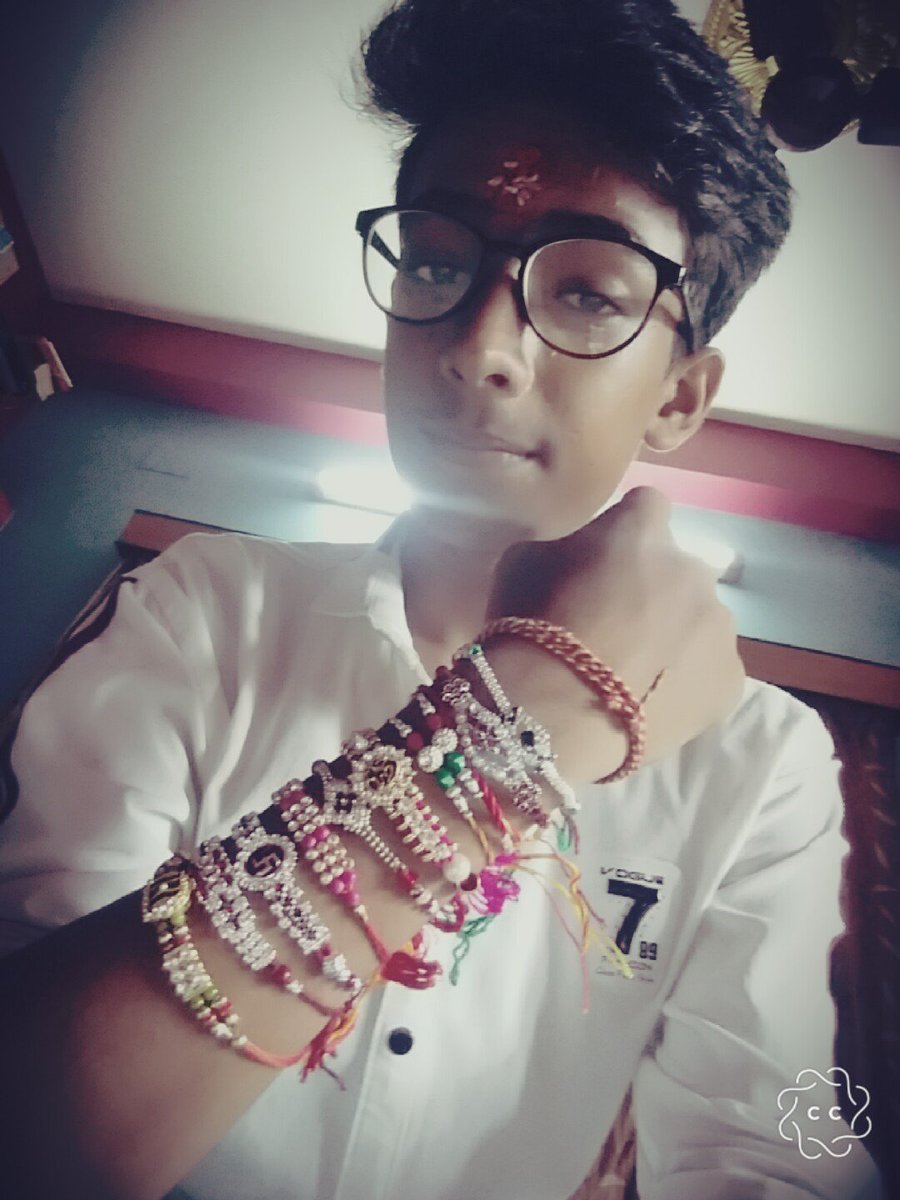 aadarshsingh23's tweet photo. FEW DAYS!!
RAKSHA BANDHAM SPECIAL..💘❤😍😘 https://t.co/DBayljqPbQ