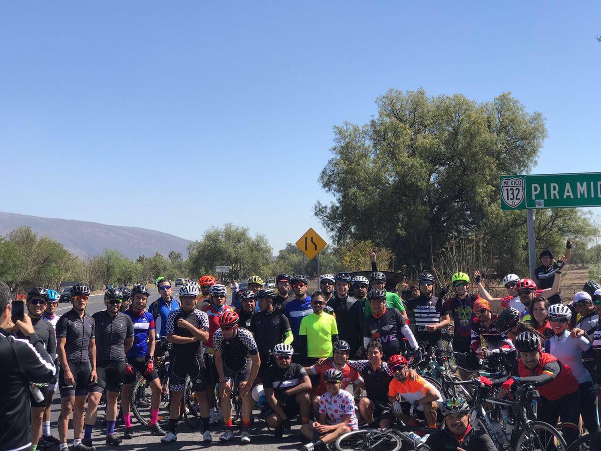 Próximo sábado no se pierdan nuestra #Cronoescalada #Mixta, vamos a probar esas piernas a #LaLoma! <a href="/CompressportMex/">Compressport México</a> invita! 👏🏽👏🏽🏆🚴🏽😎