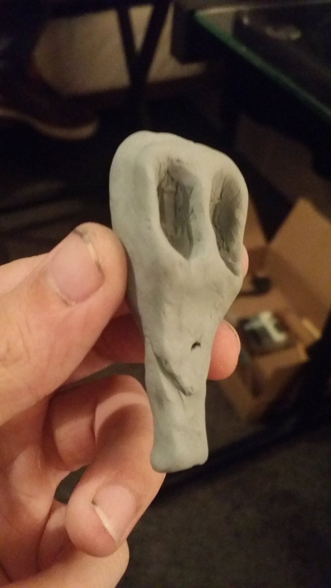 mctzimms's tweet photo. Crafting this little alien from clay #alien #clay #ufo #grey #reptilian https://t.co/KiKF5bqt8h