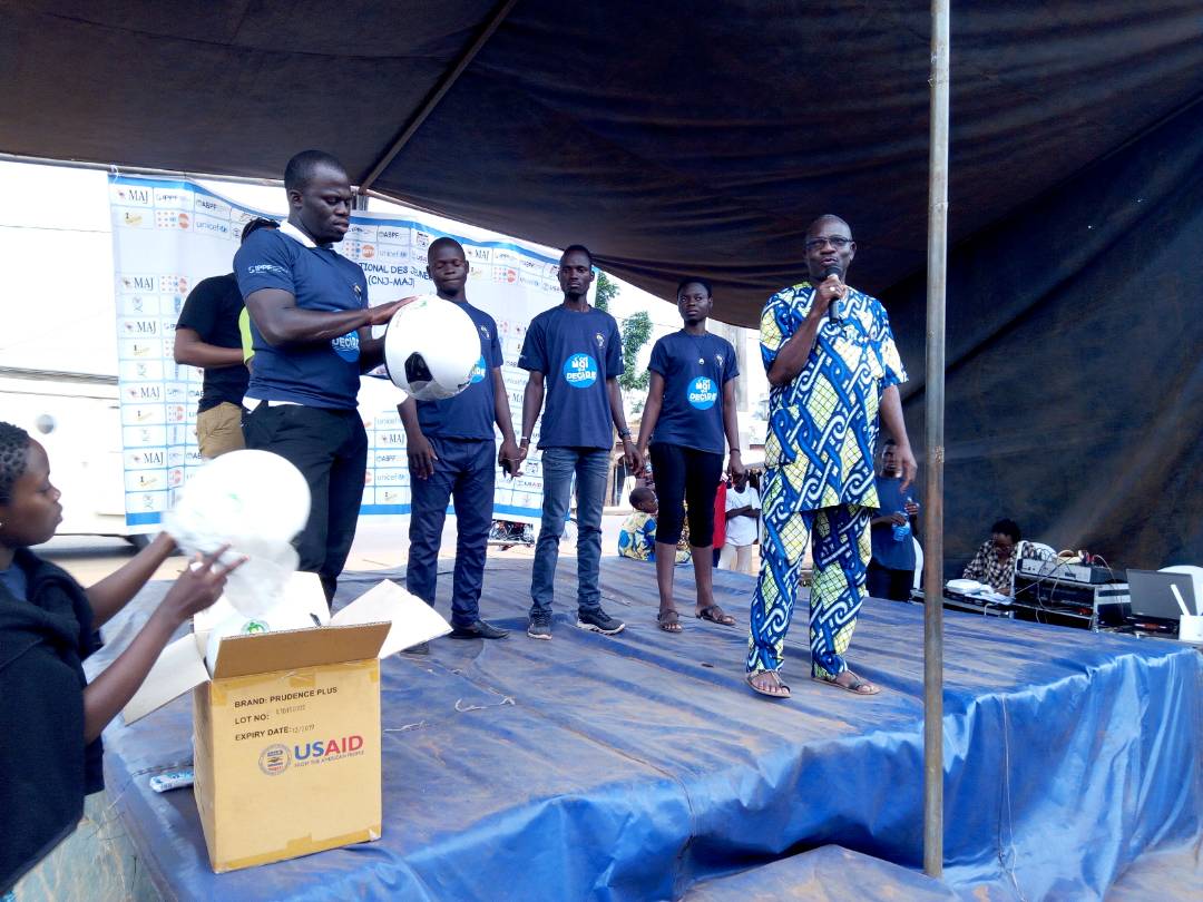 Quelques jeunes primés lors de la #JIJ2017 par @ABPFIPPF.C'était super!!!! @Majbenin <a href="/ippf/">IPPF Global</a> 
#CampMajbenin17 #IDecide
#Youth4Peace #YouthDay