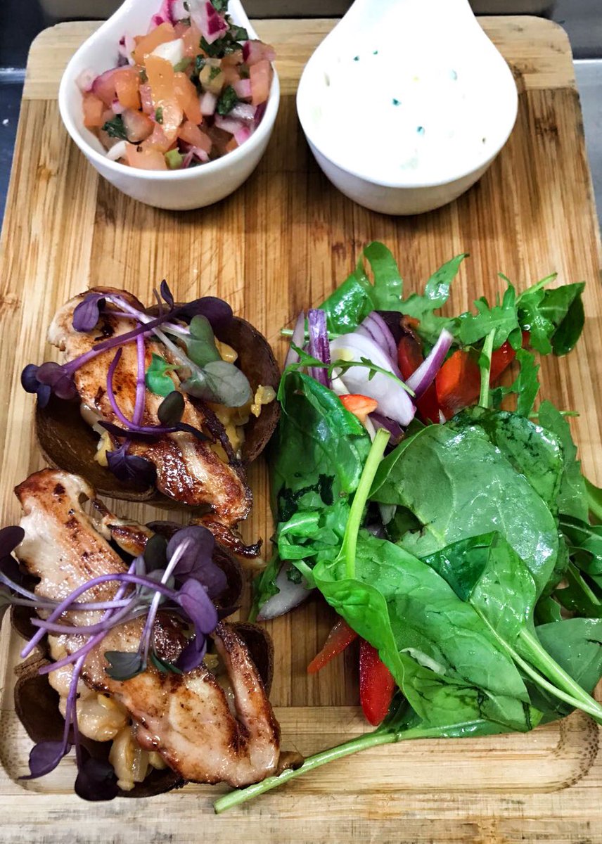 Mini chickpea and chicken tacos with basil salsa and choice creme Frische on tonight..see you tomorrow <a href="/PheasantUk/">The Pheasant </a> 😍😍