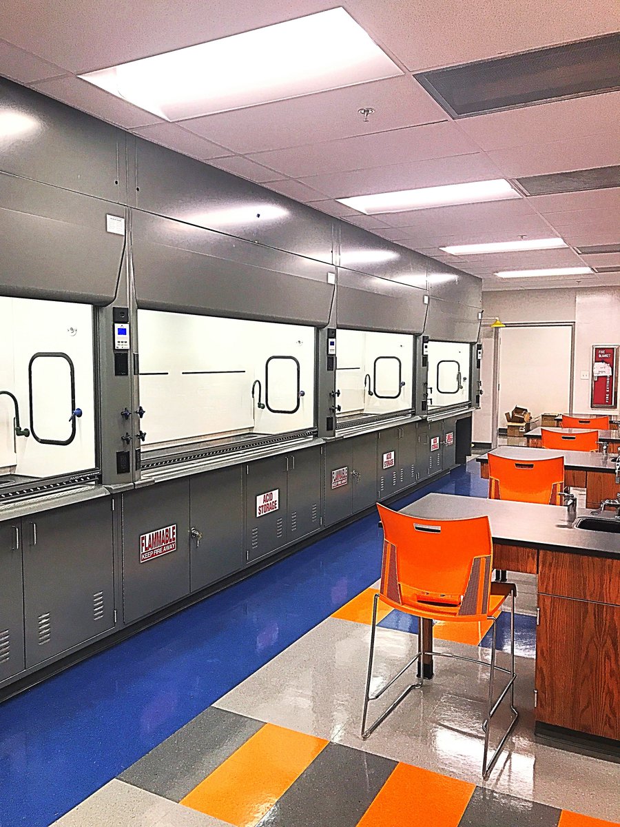 NexlabI's tweet photo. Check out this recent install we completed at UT Martin Somerville Center! #DiversifiedWood #AirMasterSystems #FumeHoods #EpoxyResin https://t.co/XAoMgTqyd4
