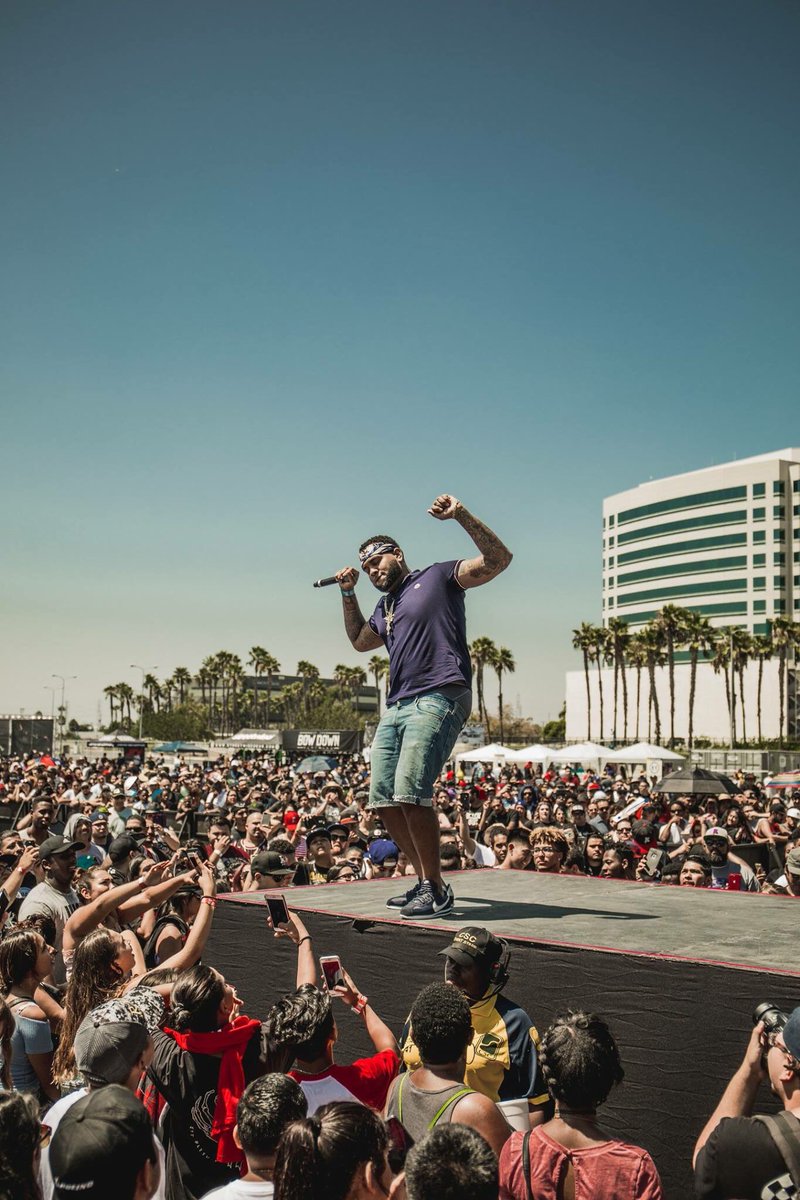 iitsAD's tweet photo. Hard work ain't easy...get your ass up and grind if you want it. https://t.co/jAZVR6MDmh