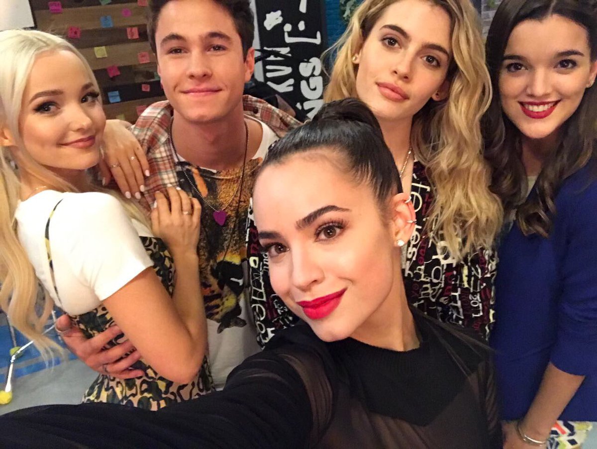 idolsmypeace's tweet photo. LPM ME MUERO #KarolSevilla #RuggeroPasquarelli #SoyLuna #CD9 #KCAMexico  #KCAColombia https://t.co/Y9vFarjcLN