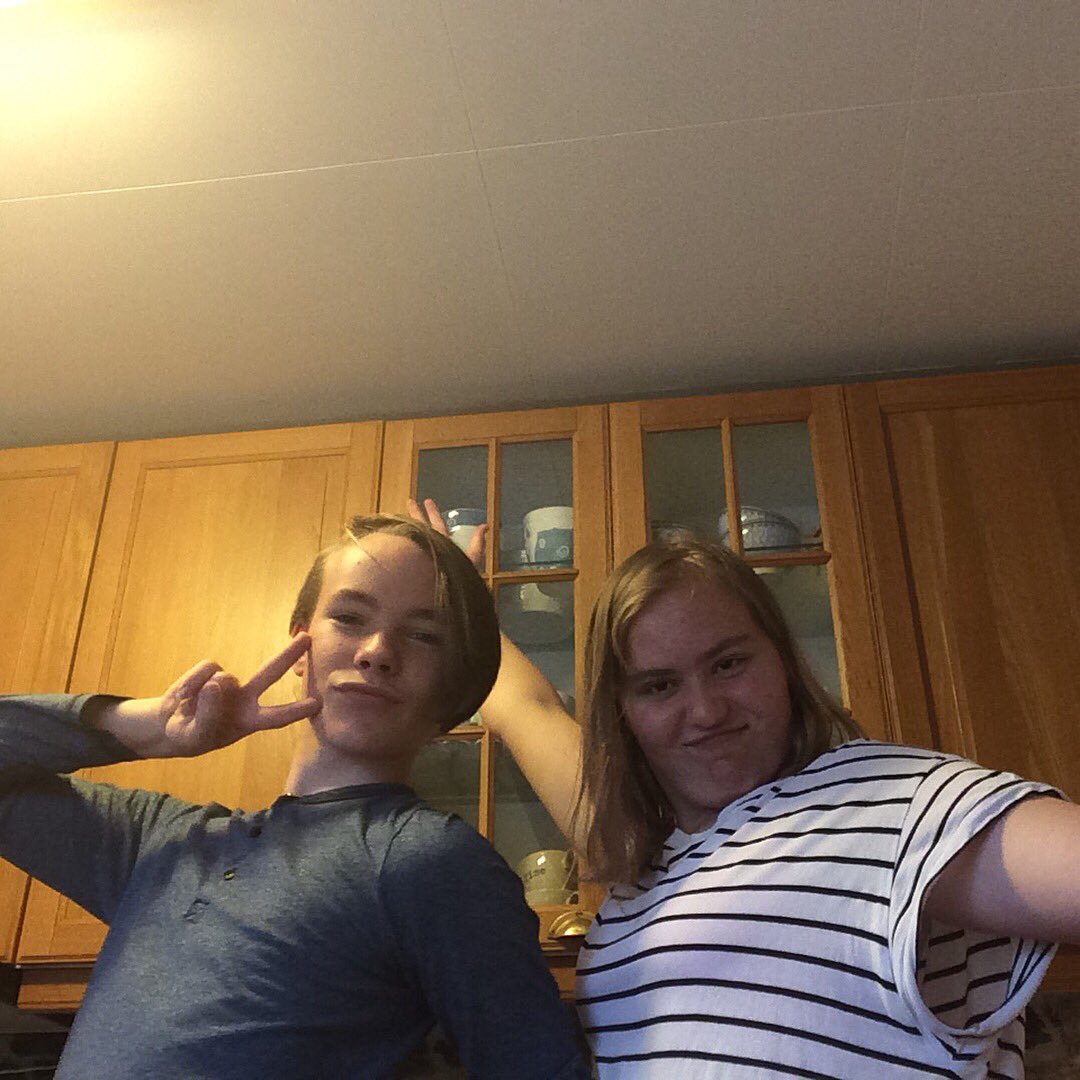 Mathilde_hello's tweet image. Hey @RosannaPansino me and my best friend made strudel by your recipe hope you like it😊😊 much love from Norway🇳🇴🇳🇴