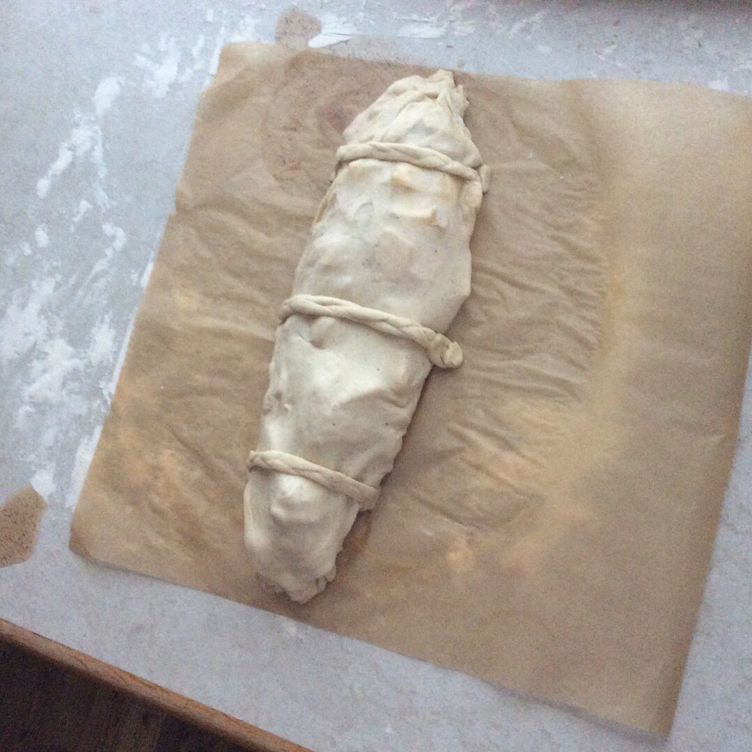 Mathilde_hello's tweet image. Hey @RosannaPansino me and my best friend made strudel by your recipe hope you like it😊😊 much love from Norway🇳🇴🇳🇴