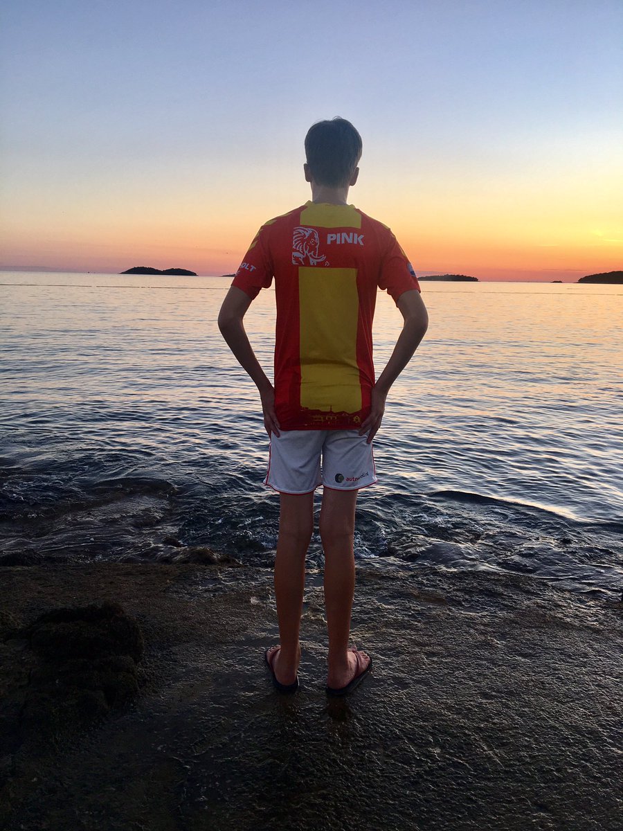 Thijs overpeinst het nieuwe seizoen van <a href="/GAEagles/">Go Ahead Eagles 🦅</a> in Kroatië. #eaglesareeverywhere #kowet #komoptan
