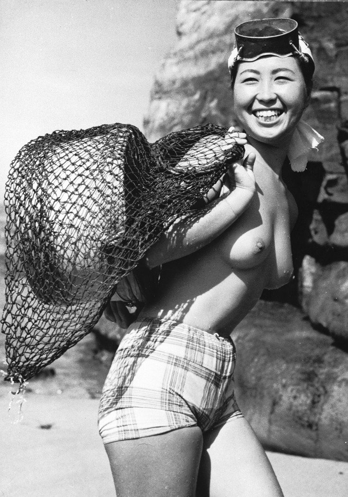 vintage_NSFW's tweet photo. https://t.co/OdHdixVgiV https://t.co/RowR4JJ8cX