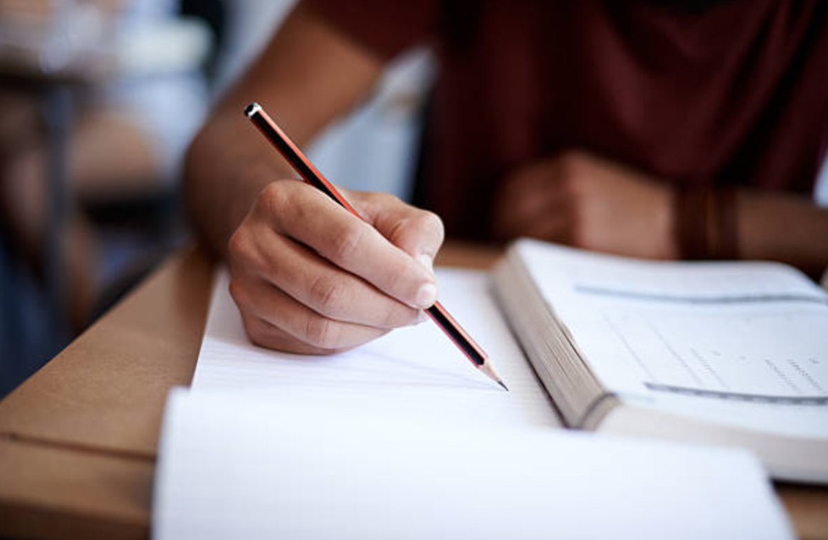 "A great opportunity to learn so much about FM in just three months" - Certificate of #FacMan <a href="/UofTLearnMore/">UofT</a>: ow.ly/wHlg30b8cTl