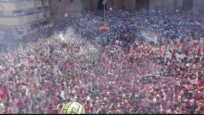 ¡Lo que se vive aquí en Alfaro no se vive en otro sitio! Alucinante... #FiestasAlfaro 2017
