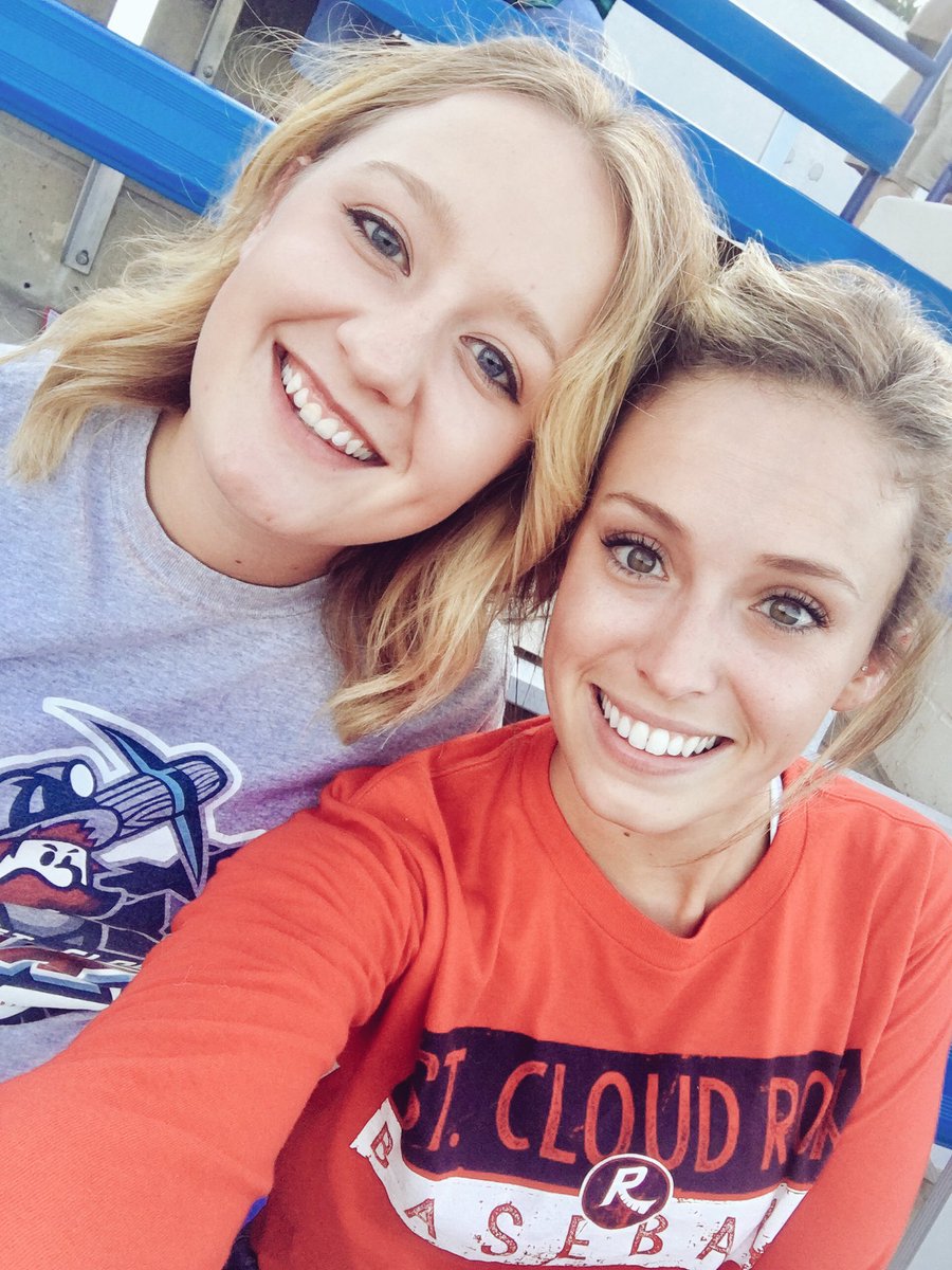 KellyAnn_Fitz's tweet photo. @EG_rant we'd appreciate a special shout out @StCloudRox #RoxSolidSelfie https://t.co/0GMMXfYcRs