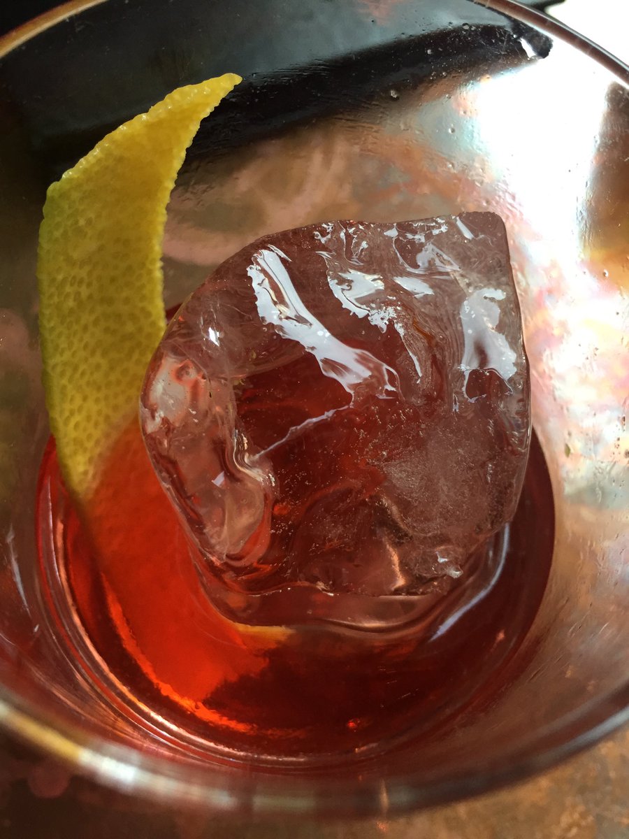 Negroni o'clock tweet media
