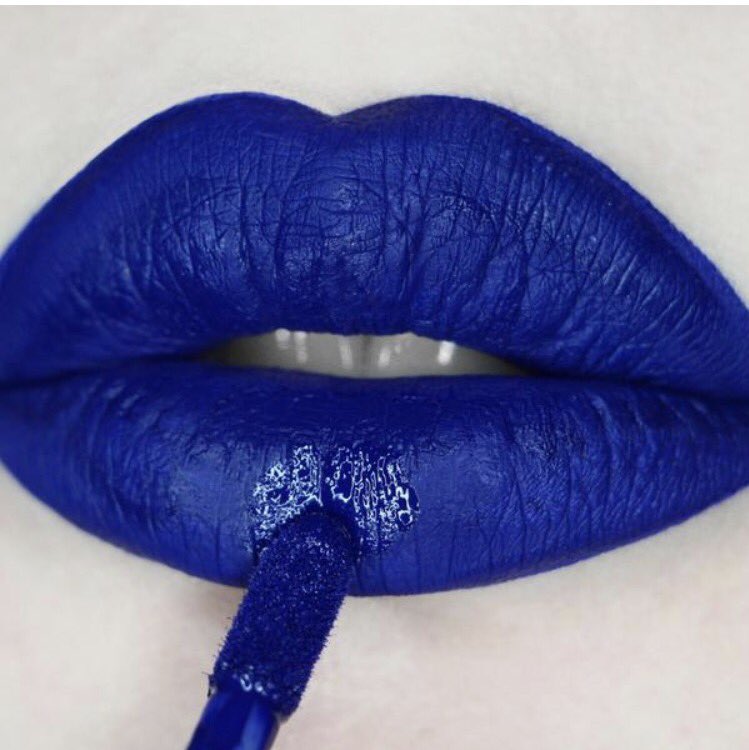 ChicByShalom's tweet photo. Blue Denim ππliquid to matte lipstick #makeup #ChicByshalom #lippie #rickysnyc #mua @zodieac https://t.co/7kMl8MkeNX