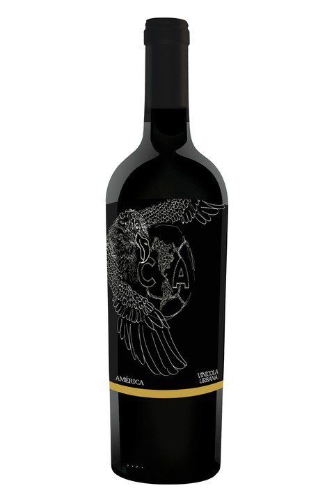 Central_DxT's tweet photo. #ClubAmérica presenta este par de botellas de vino para deleite de sus seguidores, #Coloso y #América 
#VamosAmérica #Águilas https://t.co/0NkcSjdheY