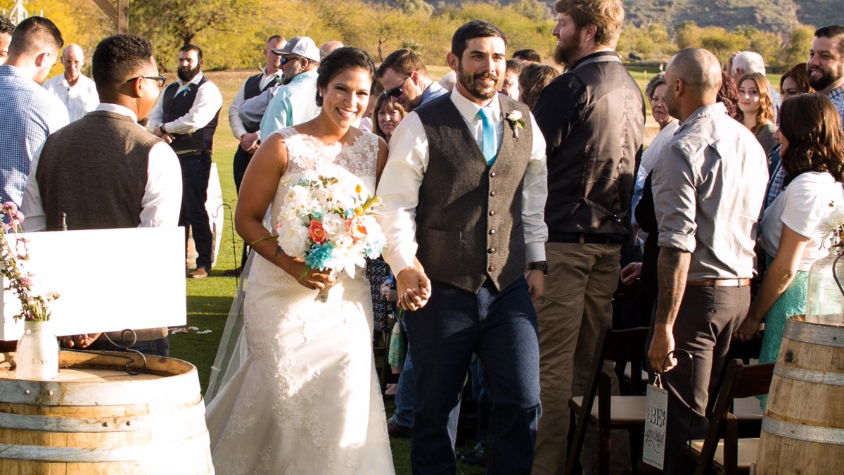 AMinuteADayTV's tweet photo. Another #weddingvideo finished and another #framegrab of a #happycouple! #Congrats! #wedding #Video #production #filming #Arizona #Phoenix https://t.co/cBnu74Cf7i
