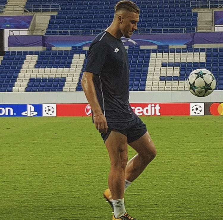 Focused              & Ready for tomorrow ! 💪🏼  Time for Championsleague ⚽️  #ucl https://t.co/8QADIRo46N