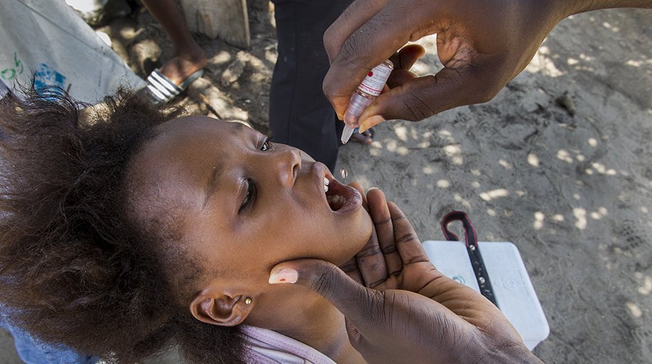 Rotary's tweet photo. Through the work of our members and partners, 2.5 billion children have been vaccinated against polio since 1988. https://t.co/qDdSOh6bpL https://t.co/vvQnpJuAod