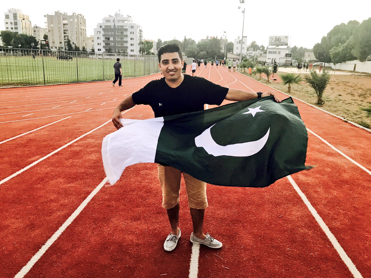 AliJanx's tweet photo. Time to be Patriotic! 🇵🇰💚 https://t.co/lH4SIuhpht