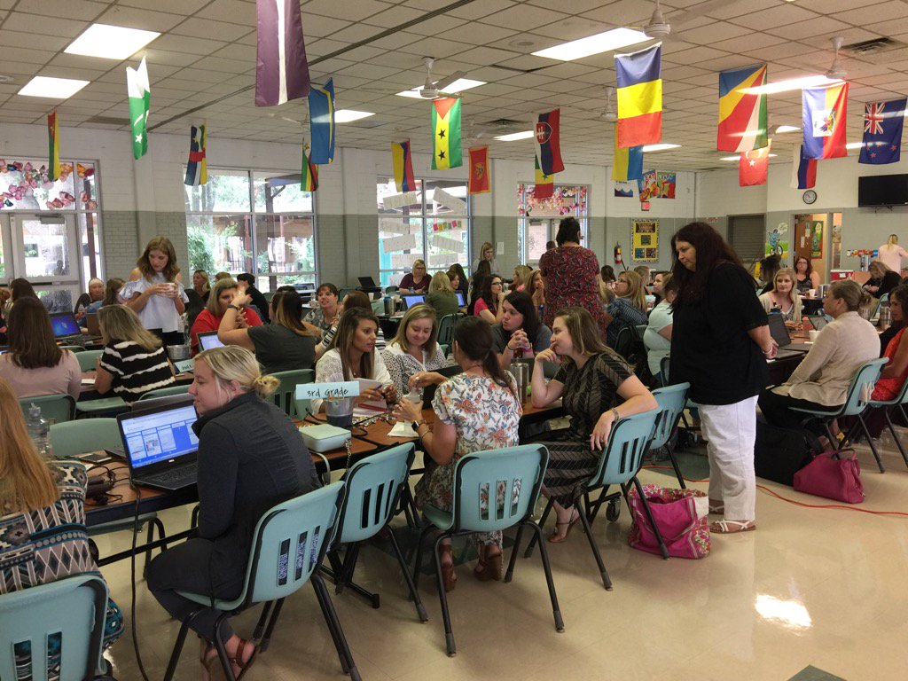 ojc223's tweet photo. Waco ISD educators collaborating on concept based units #conceptbased #developingthinkers https://t.co/3f7X7ME421