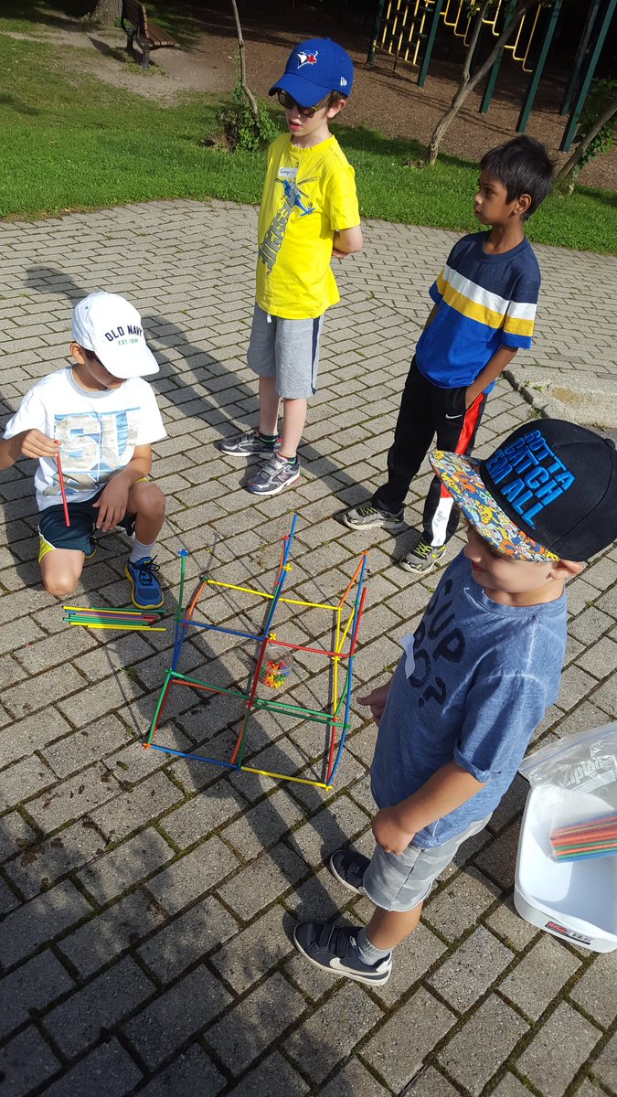 jawbreakers2017's tweet image. The @jawbreakers2017 and @Sourkeys2017 learned about and made stable structures today during Science @banburykidscamp
