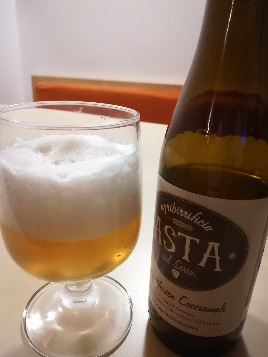 fusi79's tweet photo. Non solo #startup
#birra #artigianale della #valseriana #agribirrificio #asta
#weizen #cacciamali #ardesio
#beer #craftbeer #ilovebeer https://t.co/OSRs4tQLae