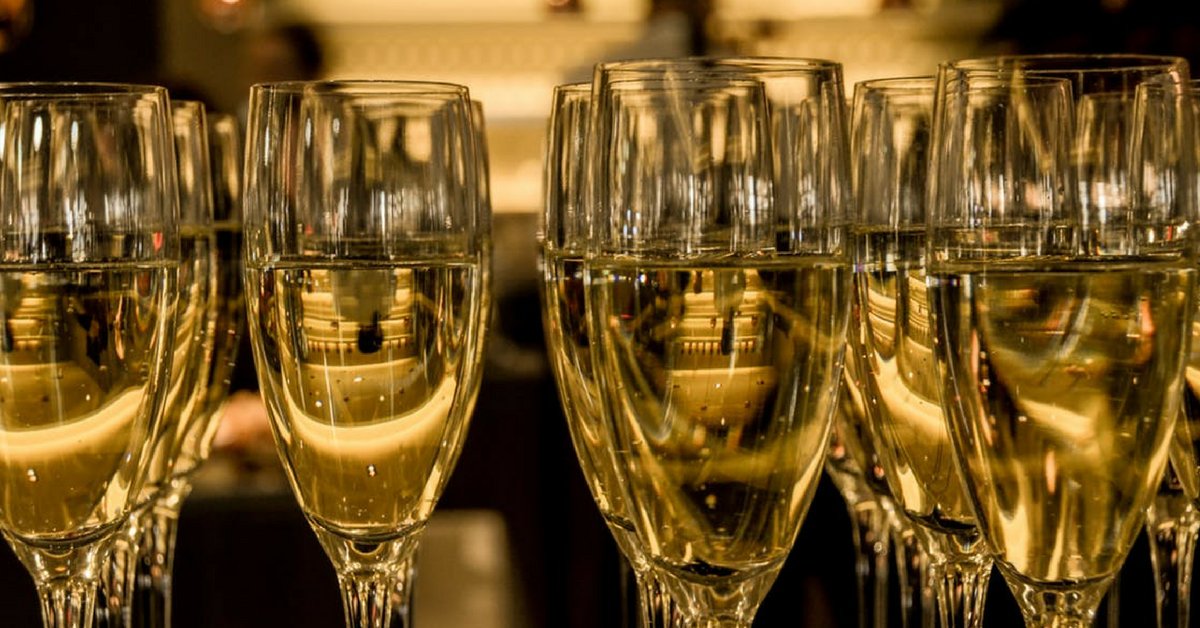RPCatering's tweet photo. Take advantage of our Summer Holiday Special—complimentary appetizers or prosecco! Call (916) 726-2339. https://t.co/rP3AXQ6CiE https://t.co/fwjW3ChMqG