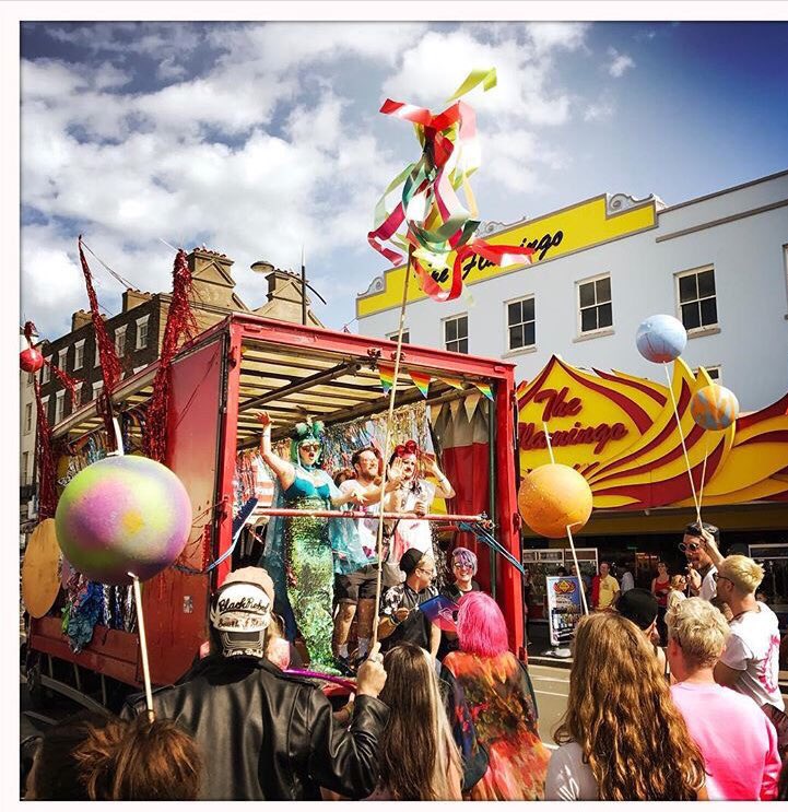 OutMargate's tweet image. Our #gayliens float was all the joys on Saturday! 🏳️‍🌈 so proud of #margatepride 👽💅🏾🎉 @MargatePride #lovemargate #OUTMargate