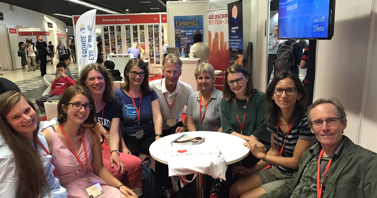 CarbFix's tweet photo. Meeting today @ #Goldschmidt2017 for the CarbFix2 project. Reunion of the extended CarbFix family @clarkdeirdre @sandrasnaebj @LianeGBenning https://t.co/lraq1JgVPB