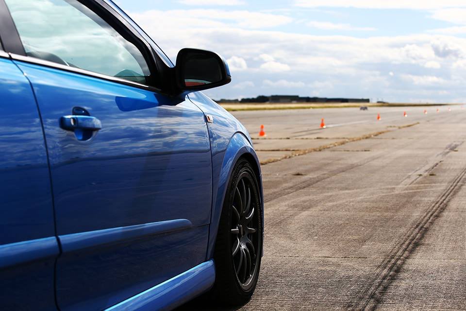 Ryanjdover's tweet photo. Awesome day on Saturday at #ThunderRoad at Kendrew Barracks. Top speed of 228 km/h this year! #VXR #vxrpowerevents https://t.co/2jj9qTUQbH