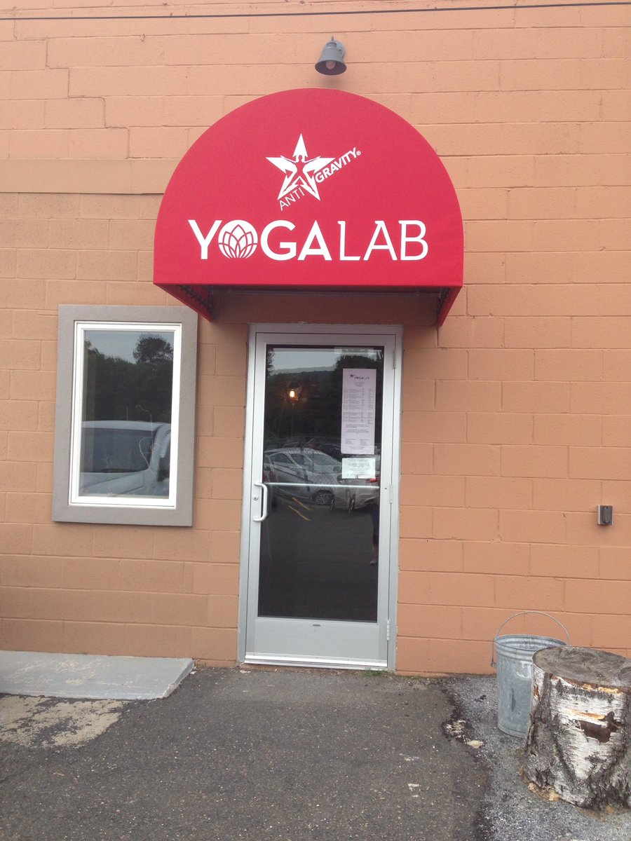 happilydated's tweet image. Next stop on the 31 Day Fitness Challenge! #31dayfitnesschallenge #yoga #yogalab