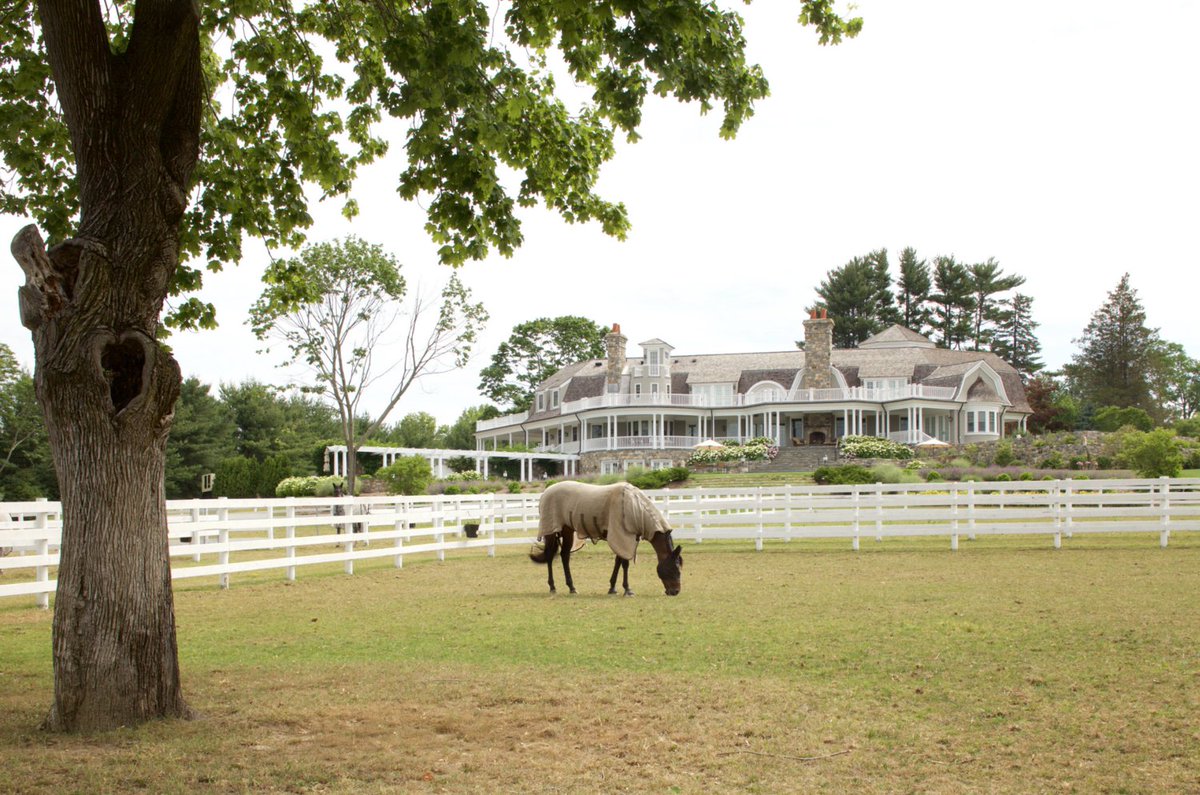 This #horsefarm 🐴 by Fairfield House &amp; Garden features sod steps and a #vegetablegarden 🍅🥕, while #hydrangeas give a country classic style.