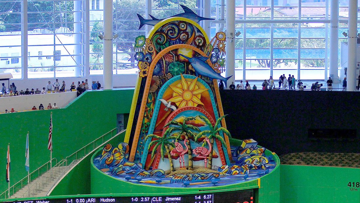 Jeter wants to quickly take a bat and get rid of @MarlinsPark home run sculpture, report says https://t.co/35h67Y0SGV