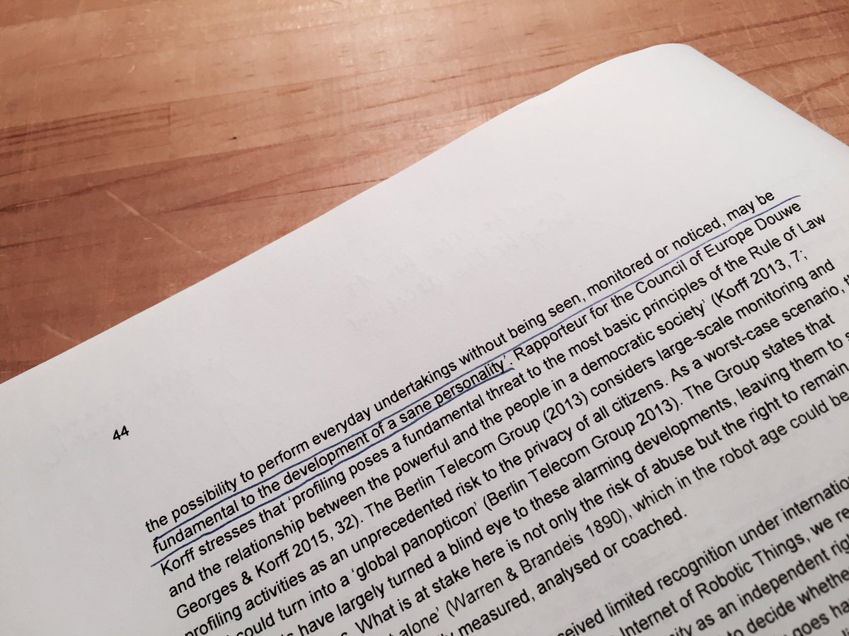 Oosterenvan's tweet image. This @RathenauNL report on HUMAN rights in the ROBOT age feels good. #COMEST