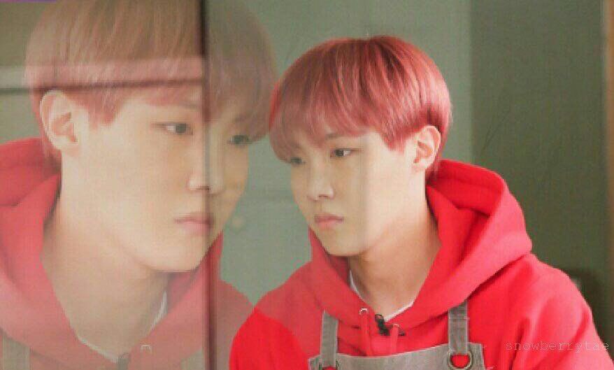 Seeing other Sangwoo's and Bumi lovey-dovey/killing each other vs. You, a loner.