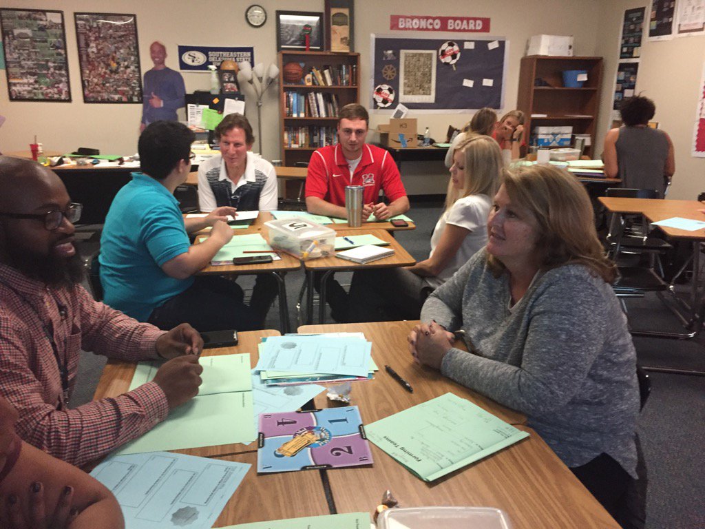 CanAns13's tweet photo. MISD new teachers learning about cooperative structures!#mckboyd https://t.co/I65AdLgP0Z