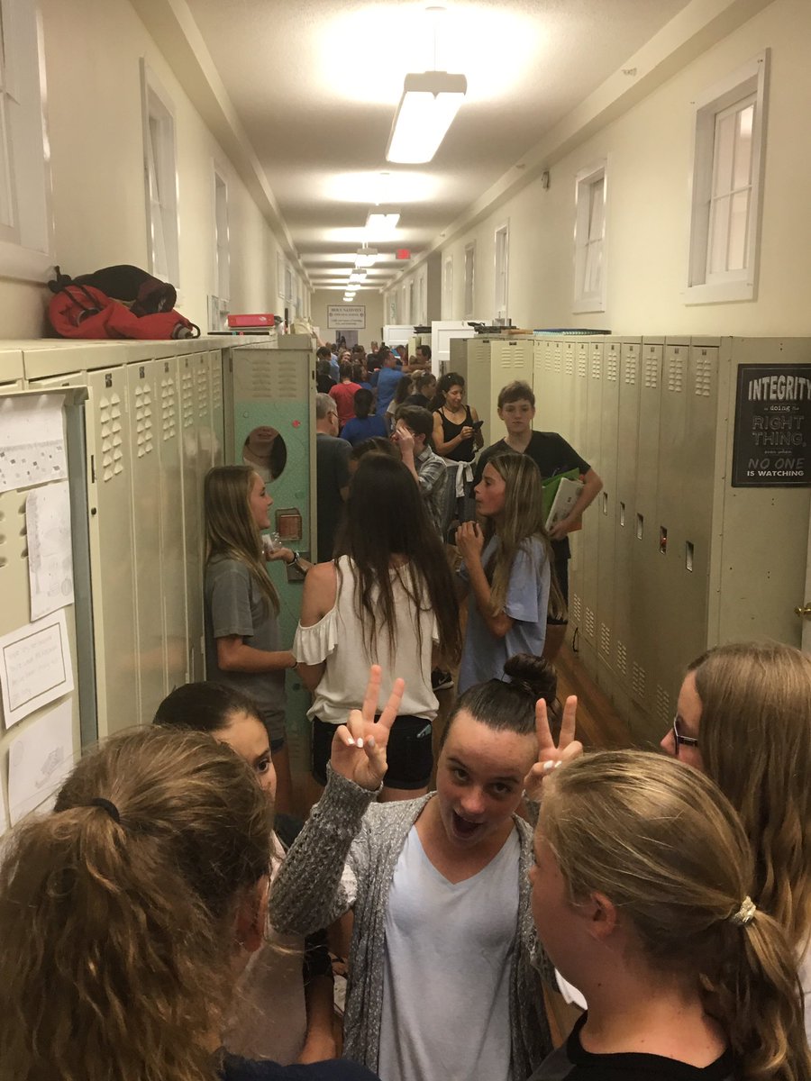 PCMikeCaz's tweet photo. Orientation and locker decoration party for #HNES middle schoolers. My baby boy is an 8th grader. #backtoschool #HelpMeLord! https://t.co/T1uW15p7GS