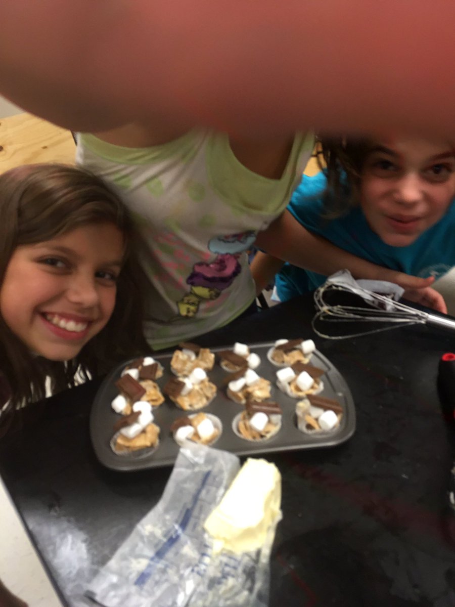 CoachValentine0's tweet image. First day of of EZK with our 3rd-5th graders went great can't wait for the rest of the semester!! @SteamyBakerBear @bakerelembears