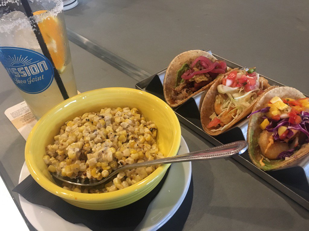 ThouMayCoffee's tweet photo. @MissionTacoKC stepping up the food game in the #eastcrossroads Gitcha taco on! #kccrossroads https://t.co/VZg24gw4yF