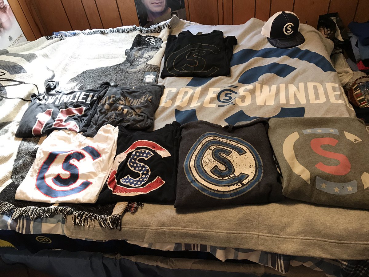 Frackalicious's tweet photo. I might have a small @coleswindell problem. #MerchForDays #DidINeedTWOBlankets https://t.co/6CWvfJDDTZ