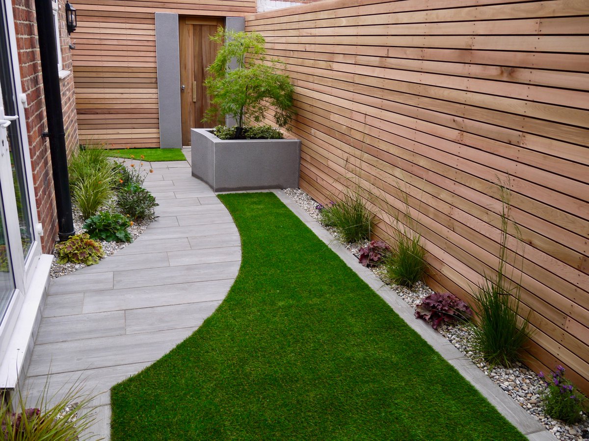 elmfieldgardens's tweet photo. #smallspacesmagicplaces Newcastle #Backyard transformed into #contemporary #courtyard #garden - with @StonemarketUK #paving #cedarfencing https://t.co/ToC9JsaRJQ