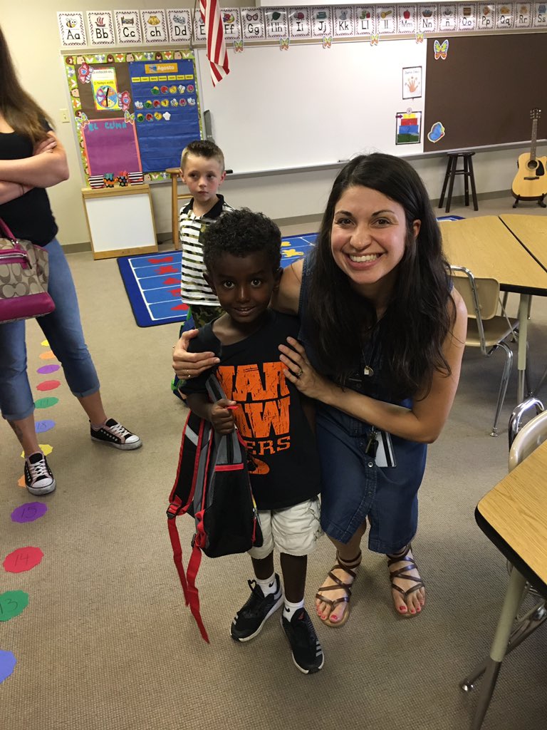 dahoffert's tweet photo. Here we go! Kindergarten Immersion and 5th grade @EisenhowerEagle #wcsmission 2017-18 is going to be amazing! https://t.co/0YwHei4gFs
