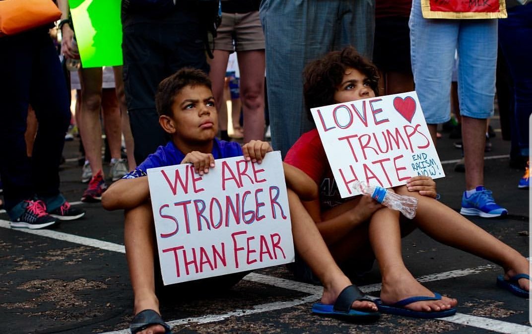 IAmGenesisA97's tweet image. Tucson march against racism and white supremacy. 
#Tucsonans #Charlottesville #WeAreOneRaceHumanRace