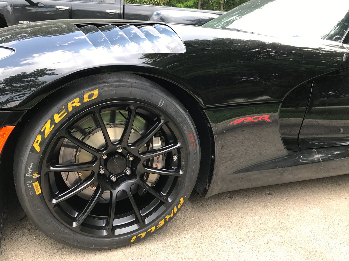 ForgelineWheels's tweet photo. Is this #ACRextreme enough for you? Luke’s #Dodge #Viper looks edgy on #Forgeline #monoblock #GTD1Viper wheels! https://t.co/Zbdi6sG95f https://t.co/nB1490ptTh