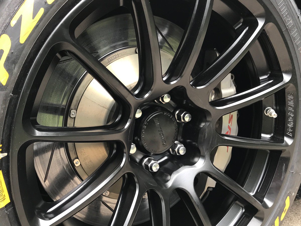 ForgelineWheels's tweet photo. Is this #ACRextreme enough for you? Luke’s #Dodge #Viper looks edgy on #Forgeline #monoblock #GTD1Viper wheels! https://t.co/Zbdi6sG95f https://t.co/nB1490ptTh