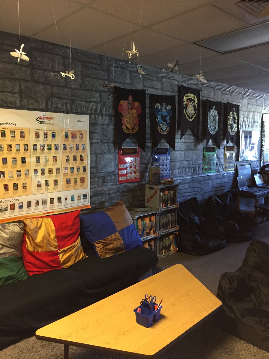 CCSDREAD180's tweet photo. More of Professor O's class at Brumby. https://t.co/Vt8n8lIvoI