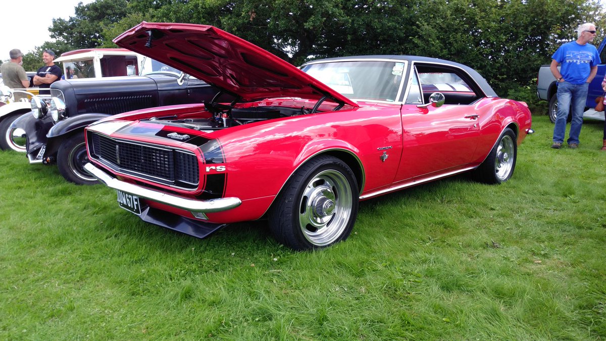 Tilldogg's tweet photo. East Mids Hot Rods took over. #heagewindmill sunday for American Car Day #emhr https://t.co/JMyXgi7k6u