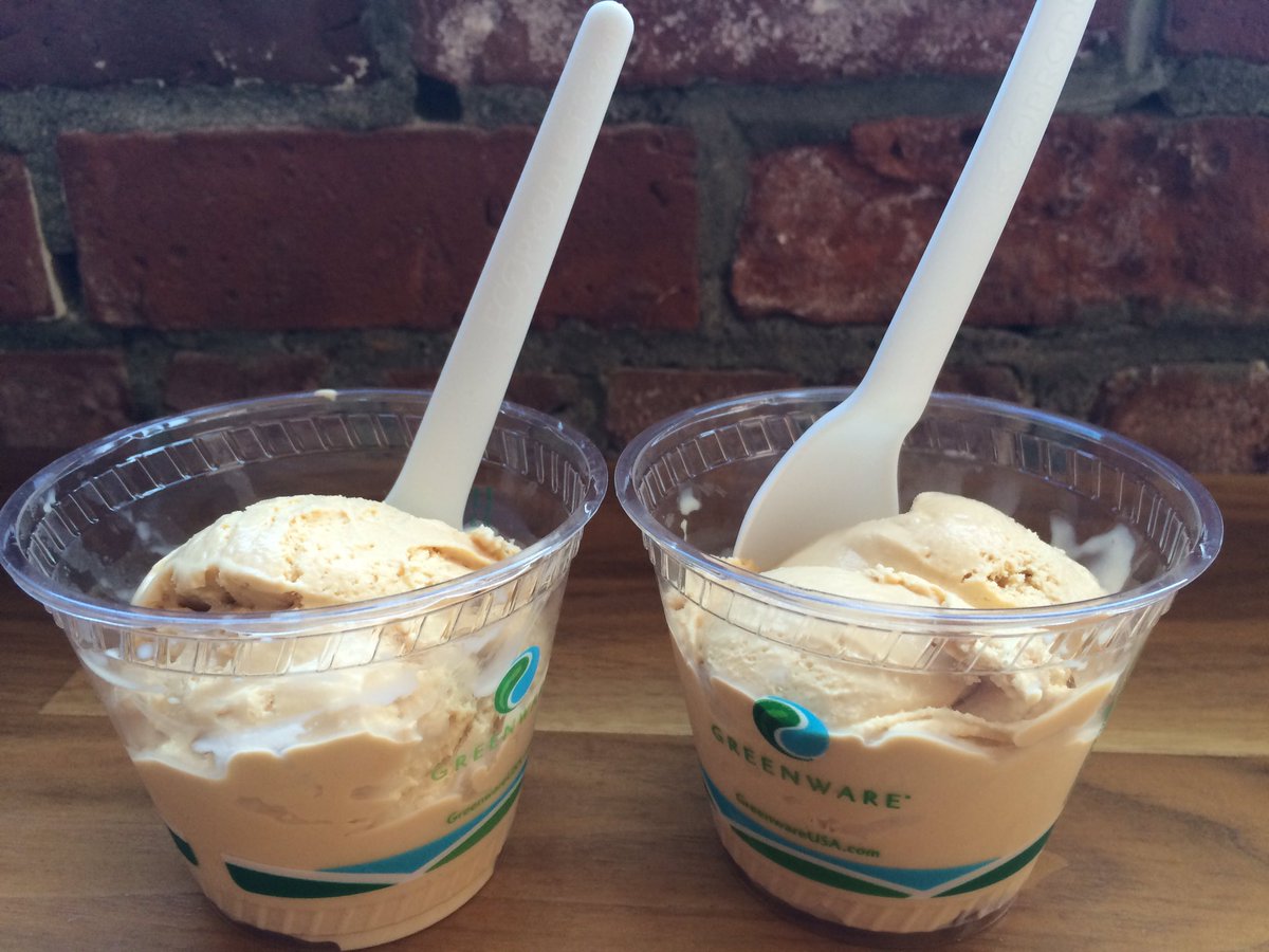 June_Zircon's tweet image. Having #icecream with the boyz @Earnesticecream. All #saltedcaramel! 🍨🍨 #extendedweekend #Vancouver #happiness